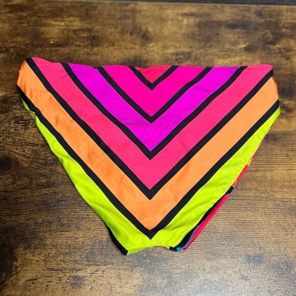 Trina Turk Swim Women's Monaco Hipster Floral Reversible Swim Bottom Size 4. NWT - Picture 10 of 15